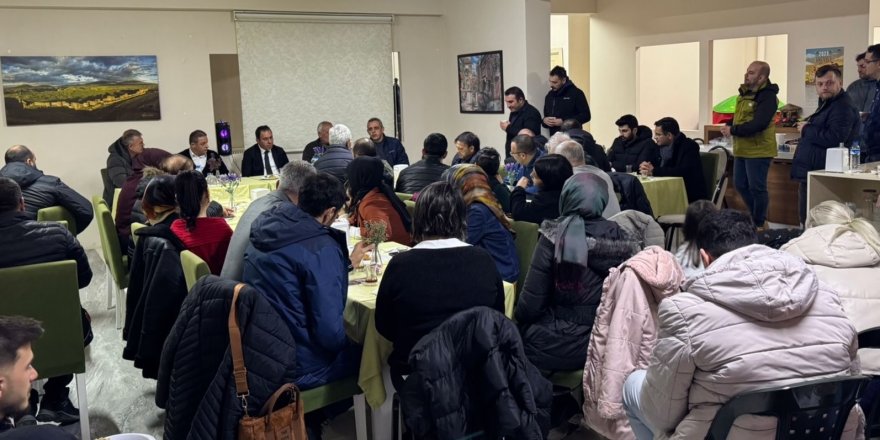 Cumhur İttifakı Adayı Prof. Dr. Ötüken Senger, Karadenizliler Derneği’ni ziyaret etti