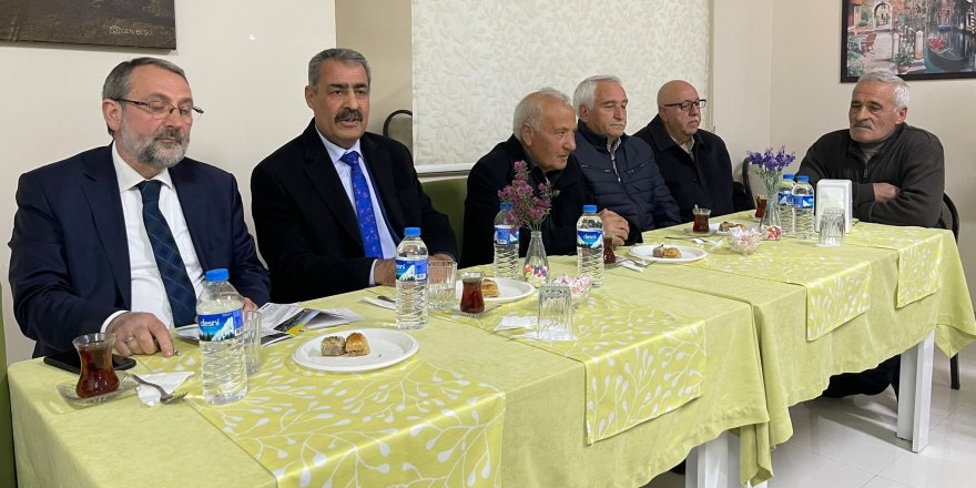 İYİ Parti Kars Belediye Başkan Adayı Metin Özad, Karadenizliler Derneği’ni ziyaret etti