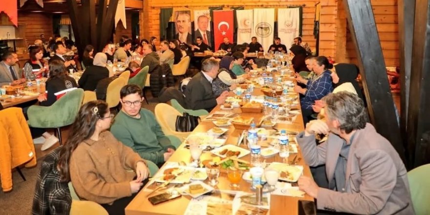 Vali Polat, Down sendromlu bireyler ve aileleriyle iftar açtı