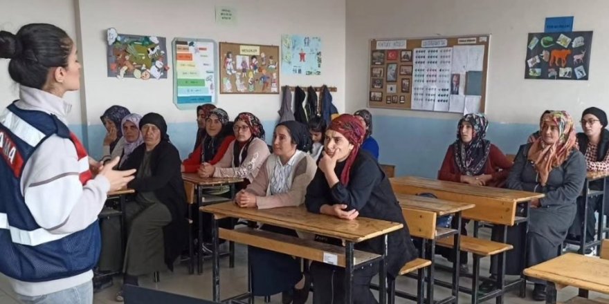 Kars İl Jandarma Digor Kocaköy'de Eğitim Verdi