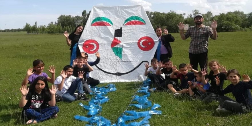 Arpaçay'lı Gençlerden Özgür Filistin Etkinliği...
