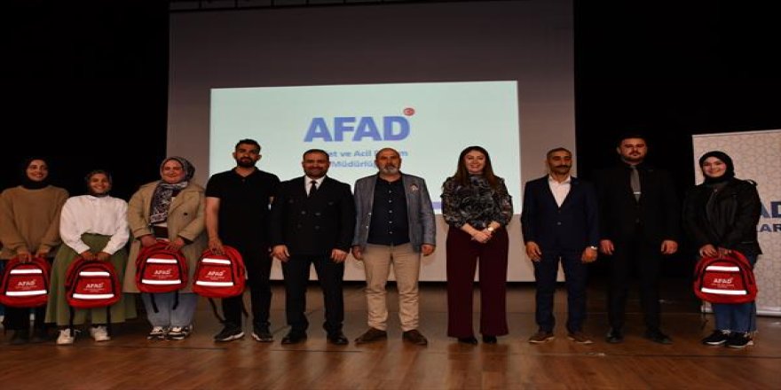 Kafkas Üniversitesinde "AFAD'ı Tanıyorum, Afetlere Hazırlanıyorum" Temalı Farkındalık Programı Düzenlendi