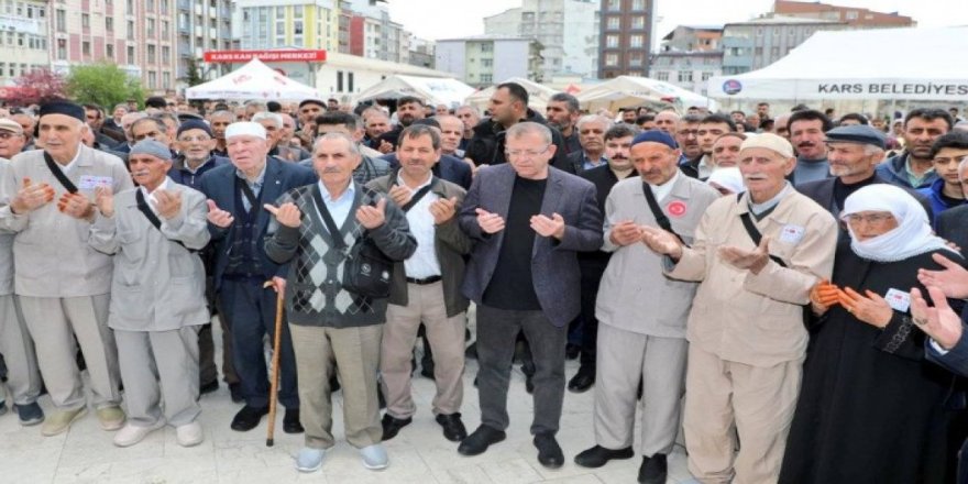 Hacı Adayları Kars'tan "Harem-i Şerife" dualarla uğurlandı