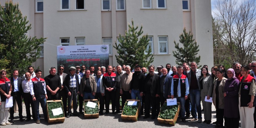 Üreticilere sebze ve meyve fidesi dağıtıldı