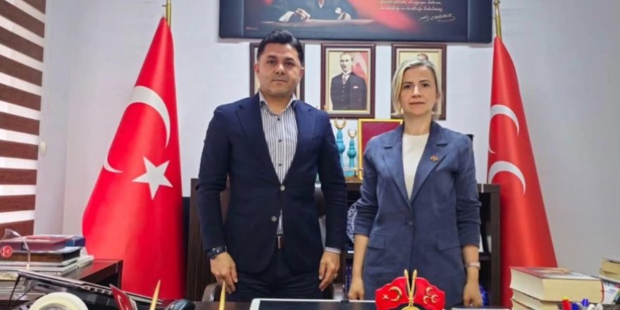 MHP Kars İl Başkanı Tolga Adıgüzel'den Kızılay’a Kurban Bağışı