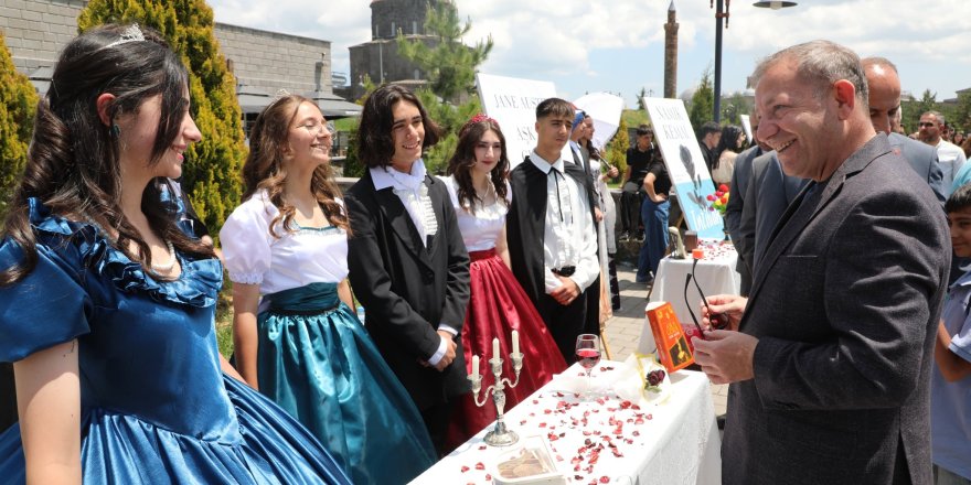 Kars'ta Roman Kahramanları Canlandı: Vali Polat Etkinliğe Katıldı
