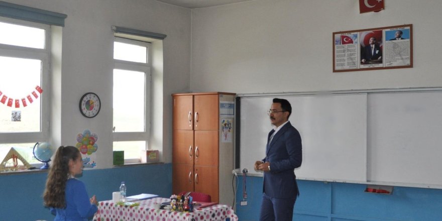 Kaymakam İsmail Demirtaş’tan Sulakbahçe Köyü İlkokuluna Ziyaret