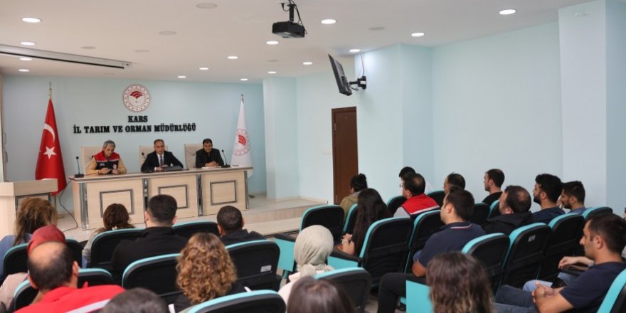 Hayvan Hastalıklarıyla Mücadele Bilgilendirme Toplantısı Yapıldı