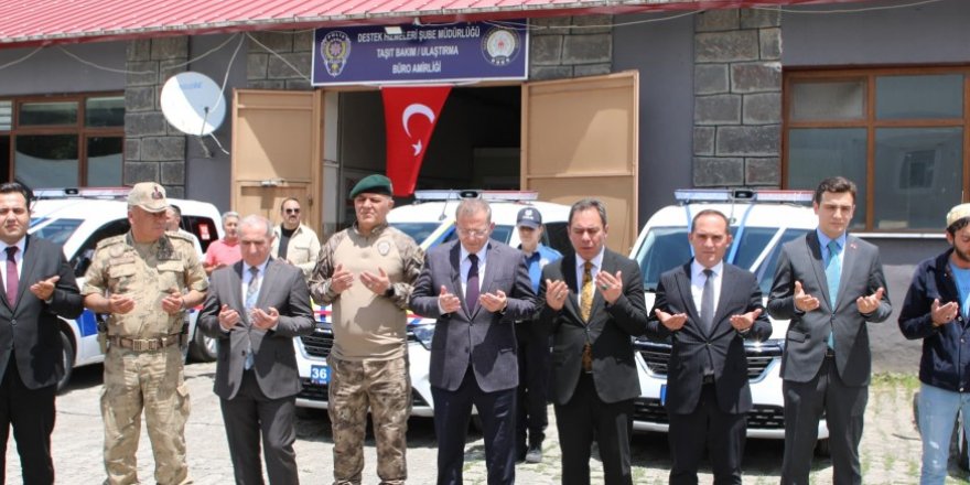 Kars Emniyet Müdürlüğüne 5 Yeni Araç Dualarla Teslim Alındı