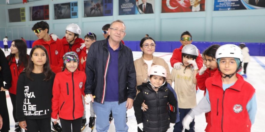 Kars'ta sürat pateni etkinliği yapıldı