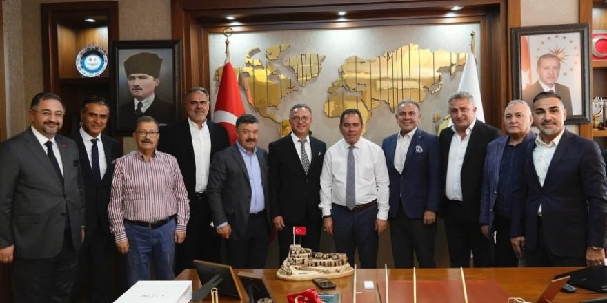 Başkan Senger, Gazi Kars Vakfı Heyetini Ağırladı