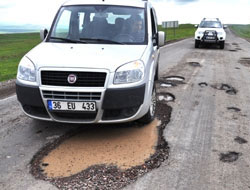 Yollar Köstebek Yuvası