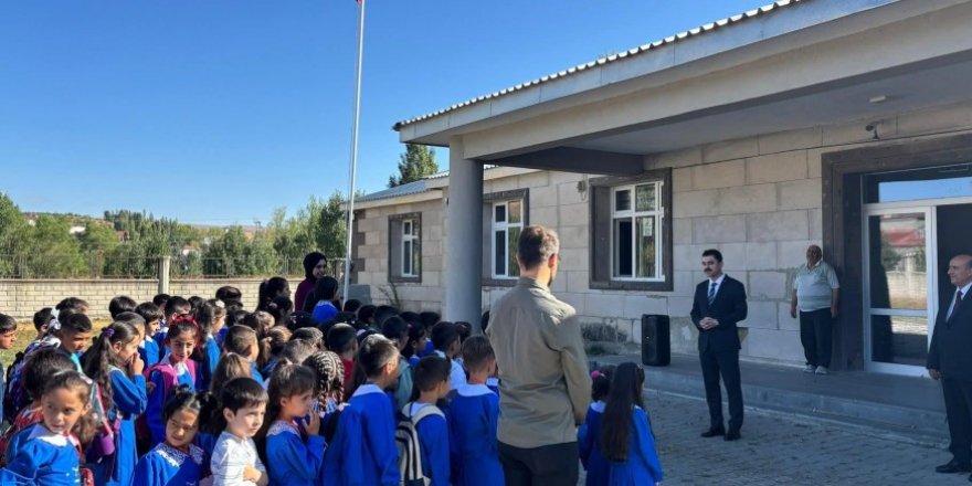 Susuz Kaymakamı Tutal, “Yeni Eğitim Yılı Hayırlı Olsun”