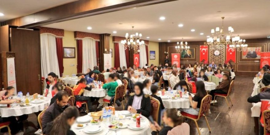 Kars Valisi Ziya Polat, Kız Çocuklarıyla Bir Araya Geldi