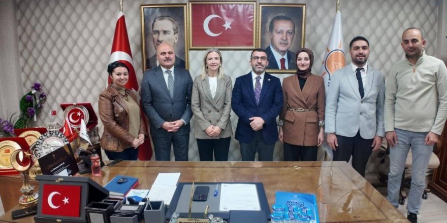 Kızılay Kars Şubesi’nden AK Parti Kars İl Başkanlığı’na Ziyaret