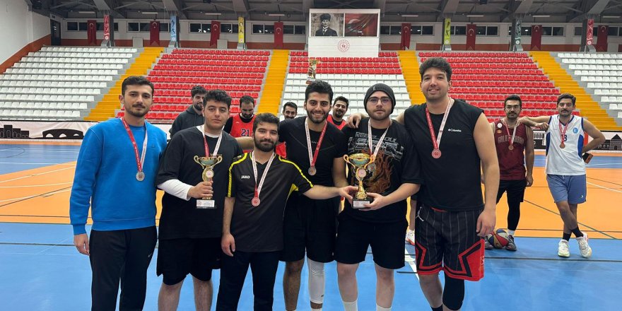 Cumhuriyet Coşkusu Sahada Yaşandı