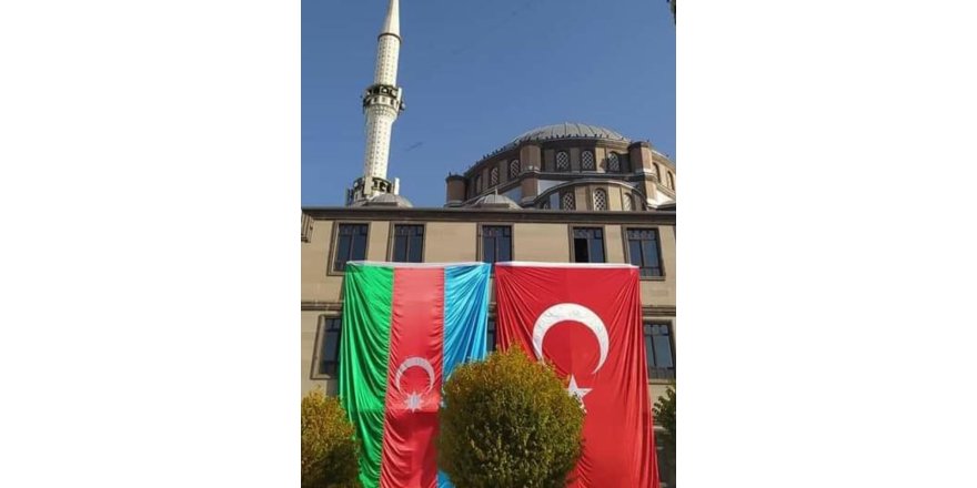 Kars Ehlibeyt Işıklı Camii’nden Karabağ Zaferi’ne Anlamlı Kutlama