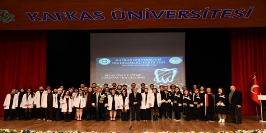Kafkas Üniversitesi Diş Hekimliği Fakültesi'nde beyaz önlük heyecanı