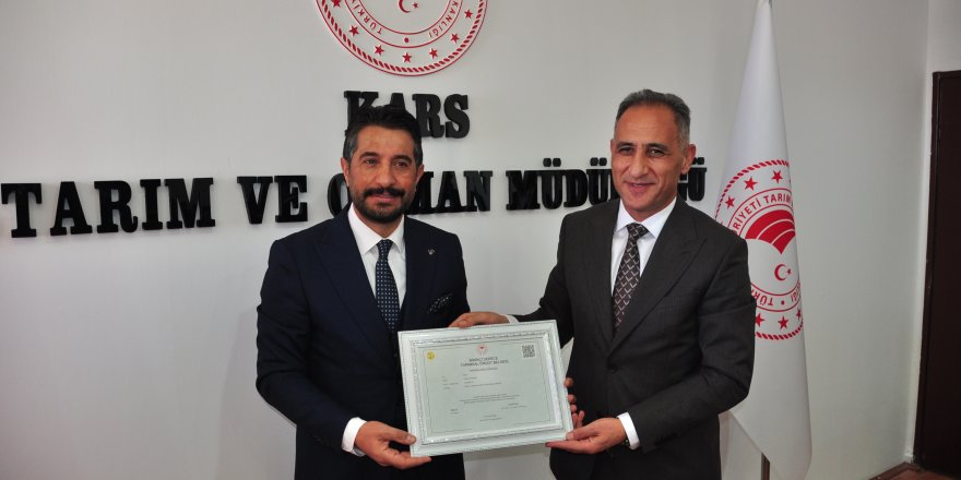 Kars Damızlık Sığır Yetiştiricileri Birliği’ne birinci derece tarımsal örgüt belgesi