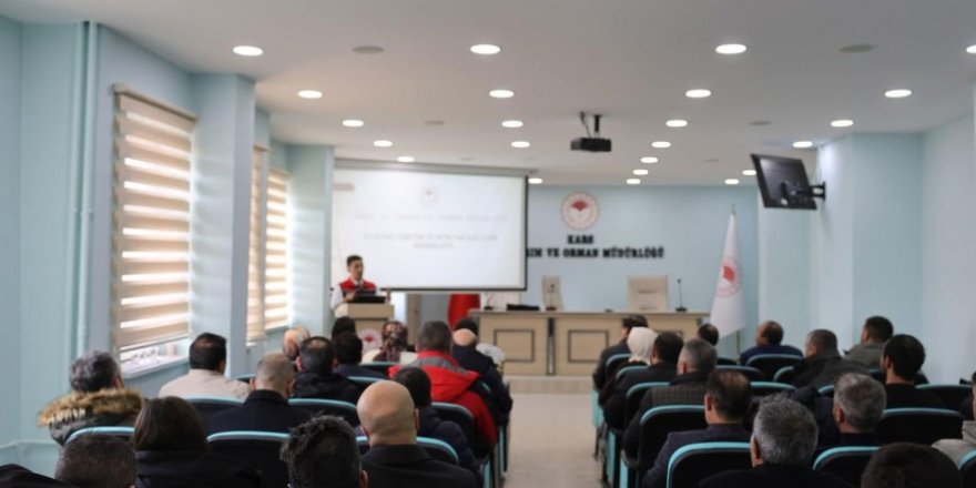 Kars’ta Gübre Dağıtıcılarına Sıkı Denetim ve Mevzuat Eğitimi