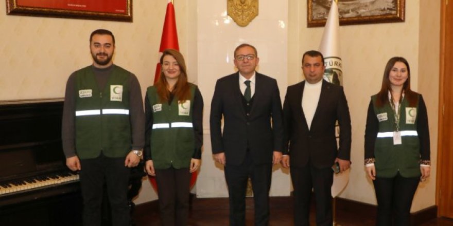 Vali Polat, Yeşilay Kars Şubesi Yetkililerini Kabul Etti