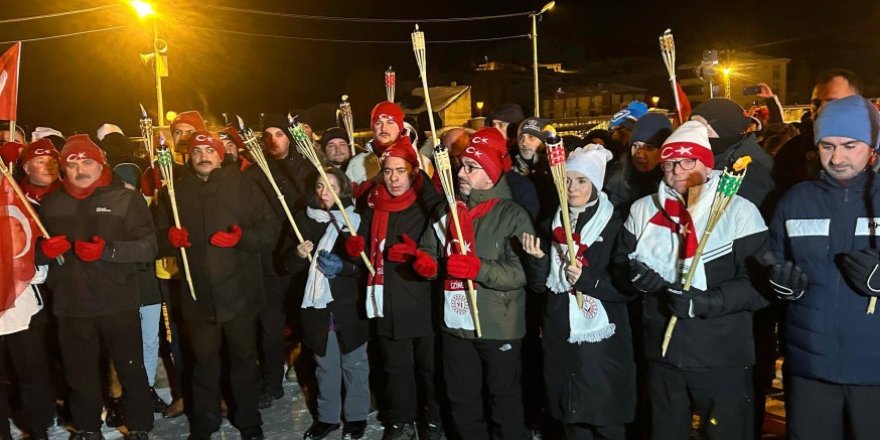 Eksi 23 Derecede Sarıkamış Şehitleri İçin Meşaleli Yürüyüş