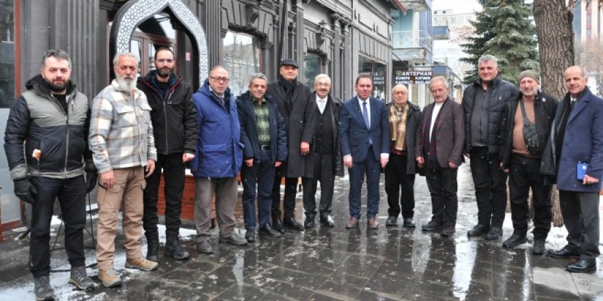 Başkan Prof. Dr.Ötüken Senger, basın mensuplarıyla buluştu