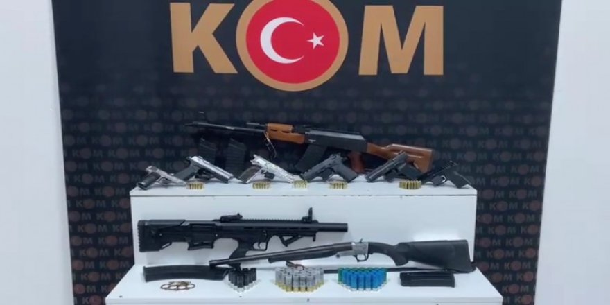 Kars’ta Yasa Dışı Silah Ticareti Operasyonu: 8 Gözaltı