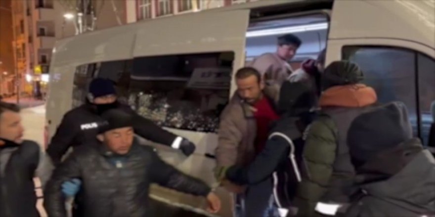 Kars’ta Düzensiz 16 Yabancı Uyruklu Şahıs Yakalandı