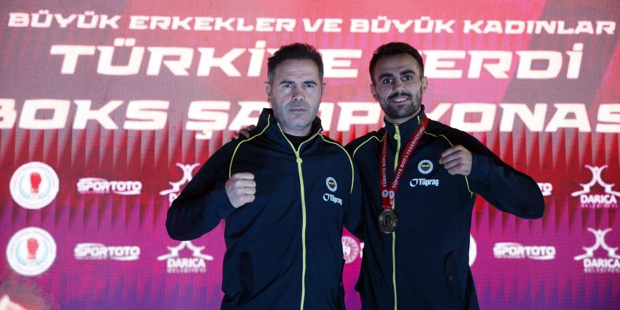 Karslı Milli Boksör Necat Ekinci Türkiye Şampiyonu oldu