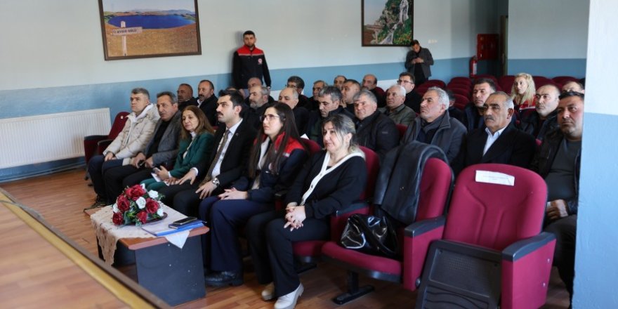 Susuz’da Muhtarlara bilgilendirme toplantısı düzenlendi