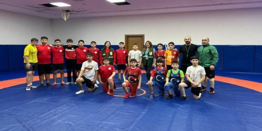 Yeşilay Kars Şubesi’nden Bağımlılıkla Mücadele Eğitimi sürüyor