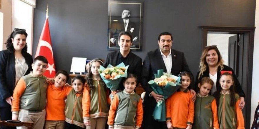 Sarıkamış’ta Öğrencilerden Kaymakamlığa Anlamlı Ziyaret