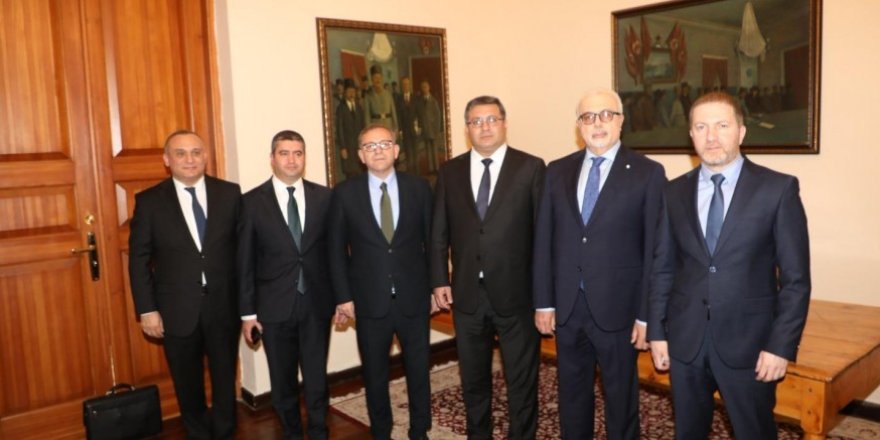 Nahçıvan Ekonomi Bakanı Vali Polat’ı Ziyaret Etti