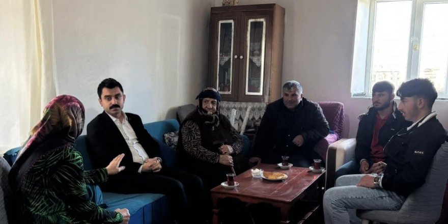 Susuz Kaymakamı Tutal’dan Şehit Ailesine Bayram Ziyareti