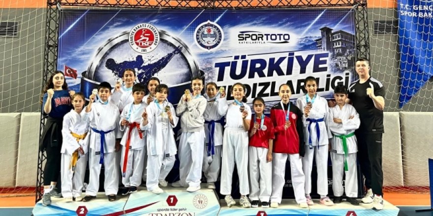 Karate Şampiyonası'nda Karslı Sporculardan Büyük Başarı
