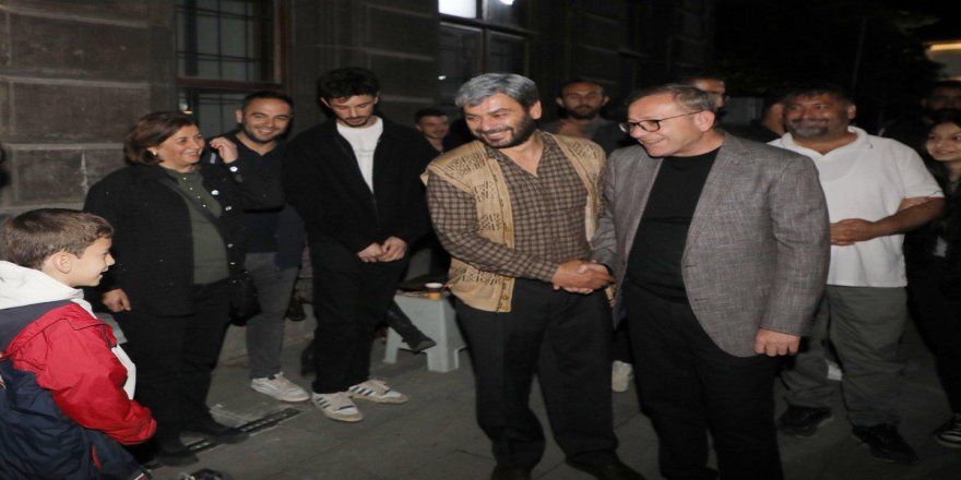 Vali Polat, “Çırak” Dizisinin Kars’taki Setini Ziyaret Etti