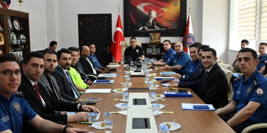 Kars Emniyeti’nde genel değerlendirme toplantısı gerçekleştirildi