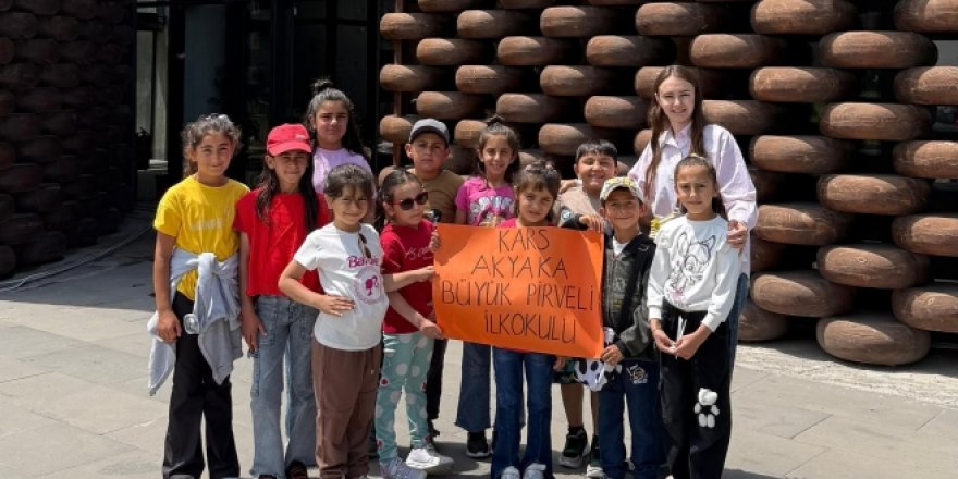 Kars'ta "Şehrimi Tanıyorum Projesi" ile Öğrenciler Tarihi Mirası Yerinde Keşfetti