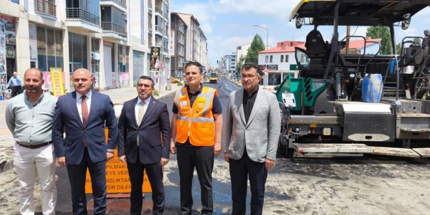 Kars'ta Şehir Merkezinin Ana Arterleri Yenileniyor