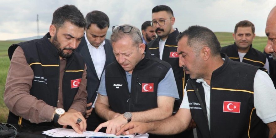 Vali Ziya Polat, Selim'de Asfalt Çalışmalarını Yerinde İnceledi