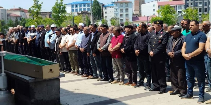 Şehit Babası Efo Kurçak Son Yolculuğuna Uğurlandı