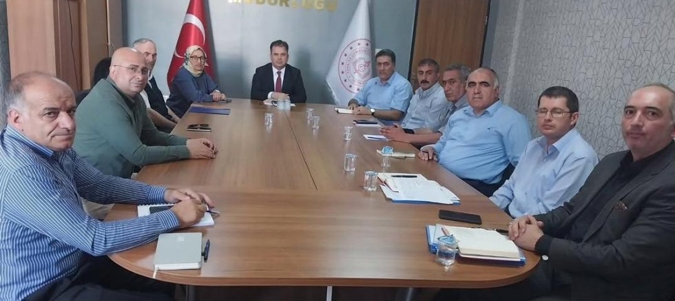 Kars'ta İlçe Milli Eğitim Müdürleriyle Değerlendirme Toplantısı