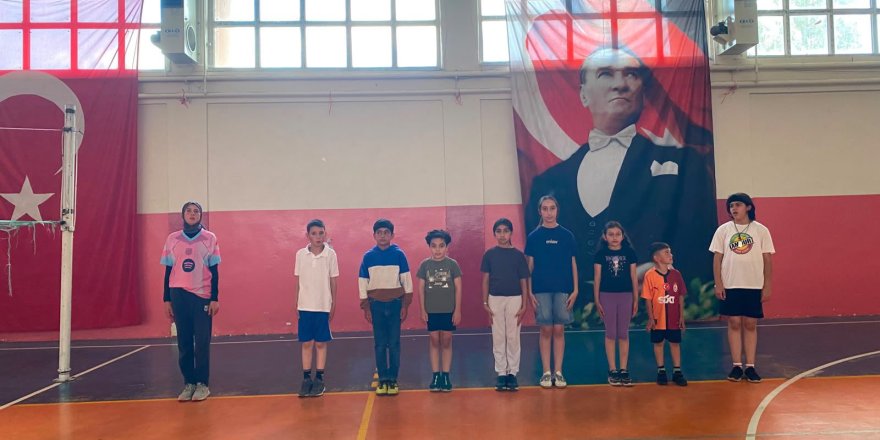 Wushu Kung Fu antrenmanları sürüyor
