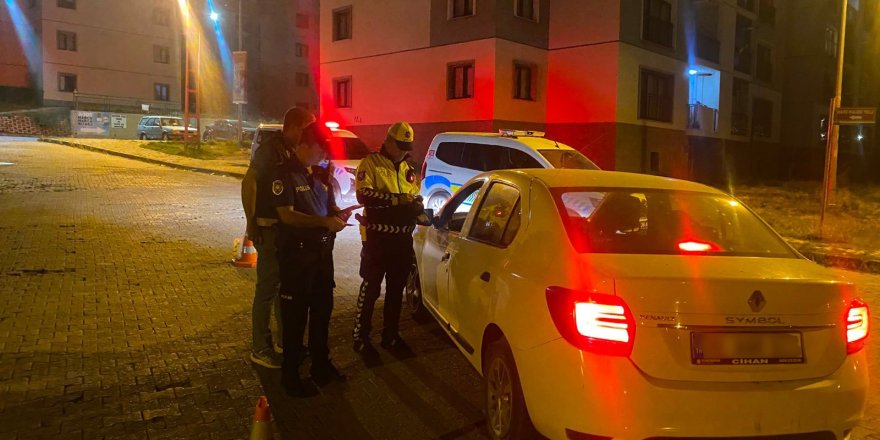 Kars'ta trafik denetimi aralıksız sürüyor