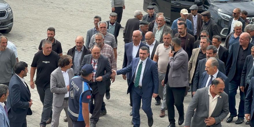 AK Parti Kars Milletvekili Adem Çalkın, Arpaçay'da teşkilatla buluştu