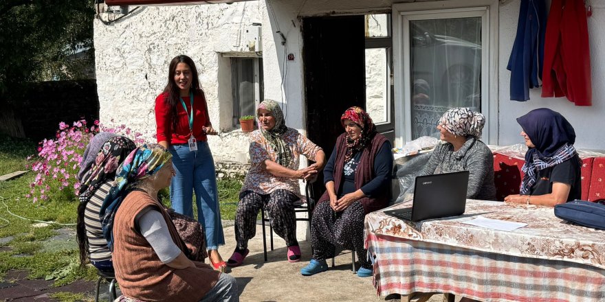 Halk Sağlığı Haftası kapsamında sağlık ekipleri sahada