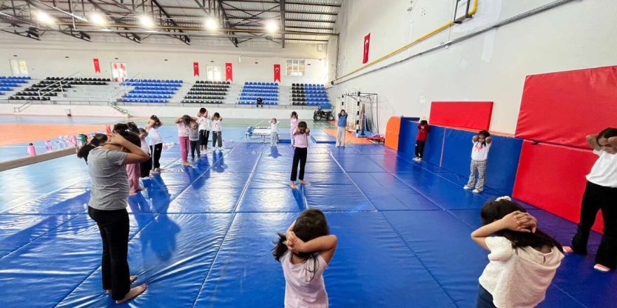 Cimnastik antrenmanları devam ediyor