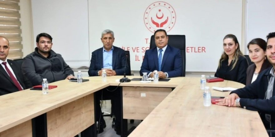 Kars’ta “İyilik Var” Gönüllülük Programı İçin Bilgilendirme Sunumu