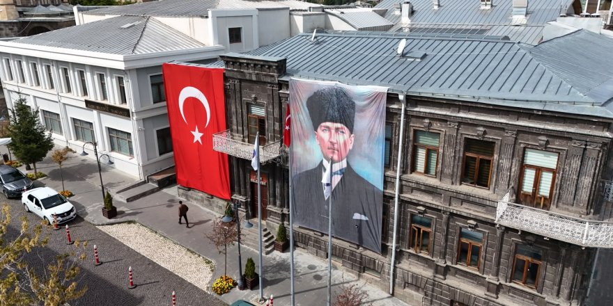 Atatürk'ün Kars'a gelişinin 102'nci yıl dönümü kutlandı